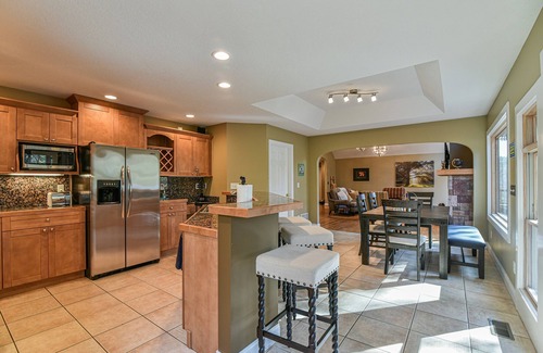 Skyland Cabin | Upscale MNT oasis. Perfect family home. Close to all area attractions. Hot Tub.