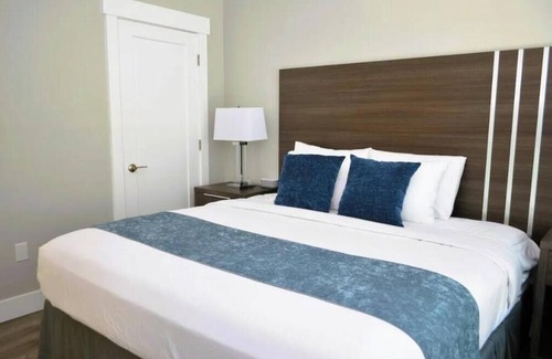 Westside Apartment | Upscale Modern Apt 202 in the heart of Missoula