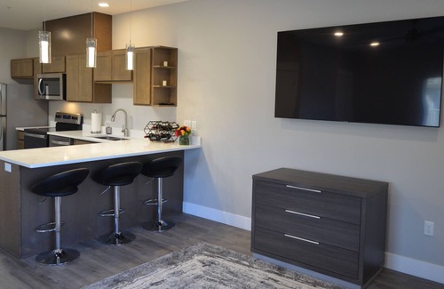 Westside Apartment | Upscale Modern Apt 301 in the heart of Missoula