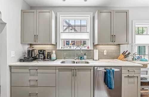 Meridian-Kessler House | Upscale neighborhood. Minutes to downtown. Large home and Pet-friendly in M-K