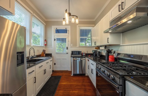 Arsenal Condo | Upscale, Quiet, and Relaxing King William Retreat