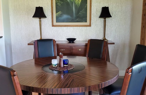 Kulalani House | Upscale Retreat in Paradise a "Stones Throw" from the Pools & Spas