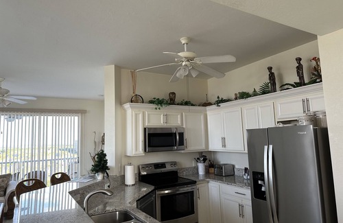 South Island Condo | Upscale Top-Floor Condo W/Gulf View, Sugary Sand Beach