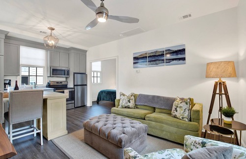 Savannah Victorian District House | Upscale Townhome & Carriage House in Savannah, Steps to Forsyth Park, sleeps 10