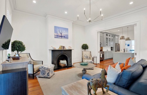 Savannah Victorian District House | Upscale Townhome & Carriage House in Savannah, Steps to Forsyth Park, sleeps 10