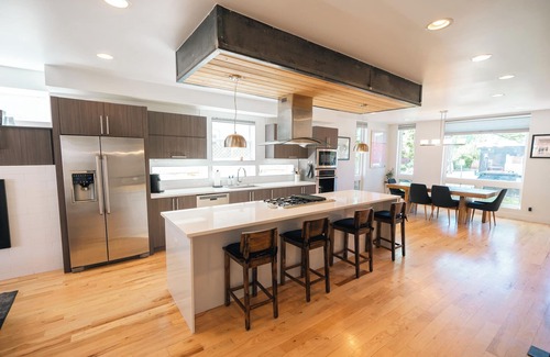 Sloan Lake House | Upscale Townhome in SloHi, Minutes From Downtown, 4BR, Kid Friendly