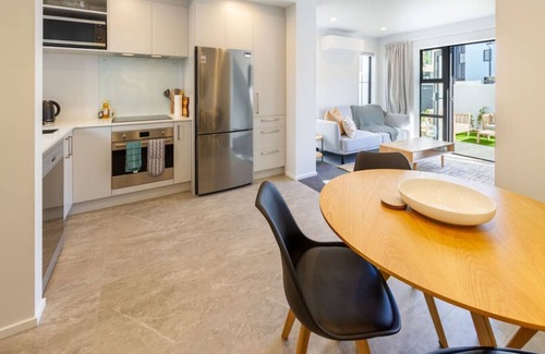 Christchurch City Centre House | Upscale Townhouse with Parking in Prime Location