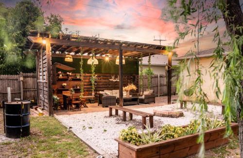East Ybor House | Upscale Ybor House with Outdoor Living Space
