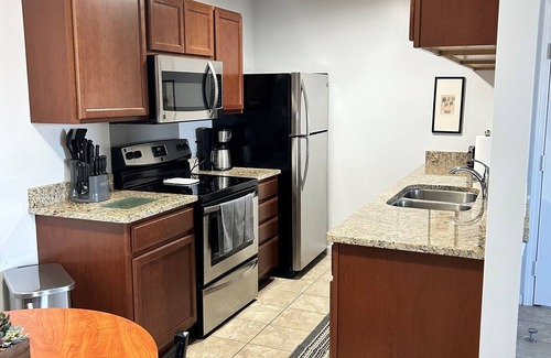 Mount Pleasant Apartment | Upstairs 2 bed 2 bath apartment
