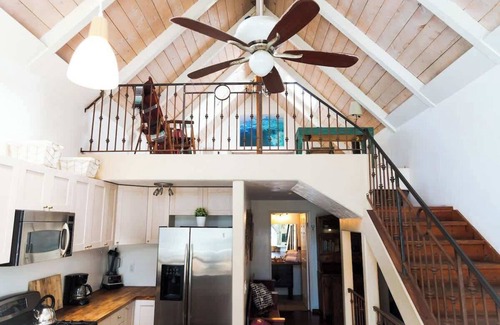 San Diego Apartment | UpstairsLoft/ChicBohoLoftNearDowntown