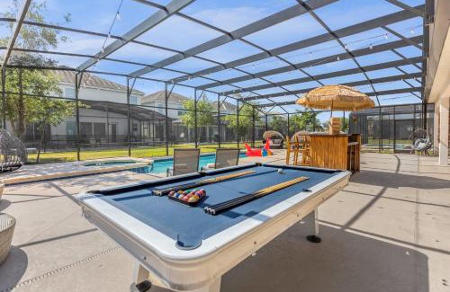 Kissimmee House | Upstay-Mansion w Spa-Pool-Cinema-Games - Sleeps 36