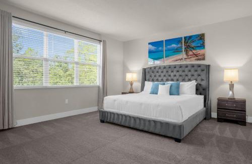 Clermont House | Upstay - Modern Family Home w Private Pool