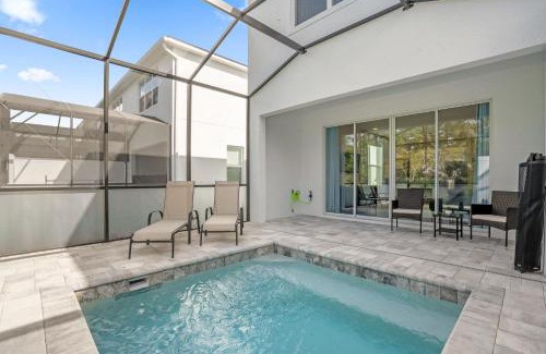 Clermont House | Upstay - Modern Family Home w Private Pool