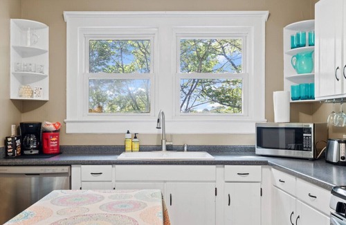 Northside House | Uptown Cottage- downtown Chattanooga