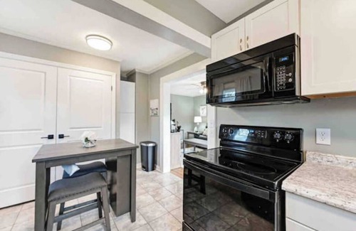 Lexington House | Uptown Cottage