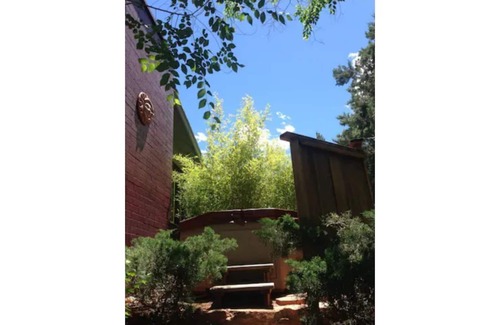 Uptown Sedona House | Uptown Desert Retreat with Hot Tub