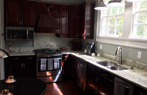 Carrollton Apartment | UPTOWN NEAR AUDUBON PARK/ST. CHARLES AV. OSCHNER