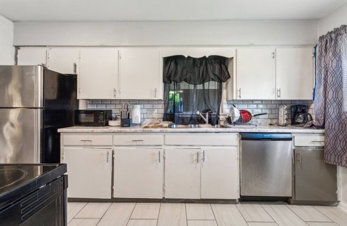 North Little Rock House | Uptown Serenity | Quiet Neighborhood by RedAwning