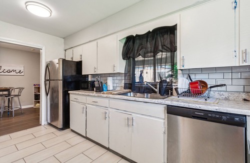 North Little Rock House | Uptown Serenity | Quiet Neighborhood by RedAwning