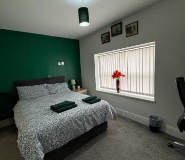 Failsworth Bed & Breakfast | UR PLACE