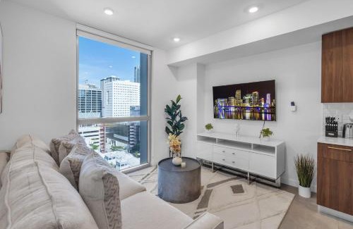 Overtown Apartment | Urban 1 Bed Oasis Near Brickell With Free Parking