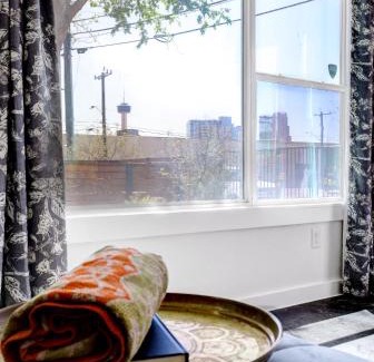 Near East Side House | Urban - A Birdy Vacation Rental
