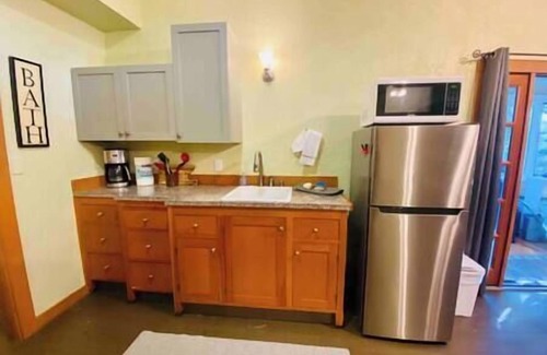Springfield Apartment | Urban Apartment - The Annex
