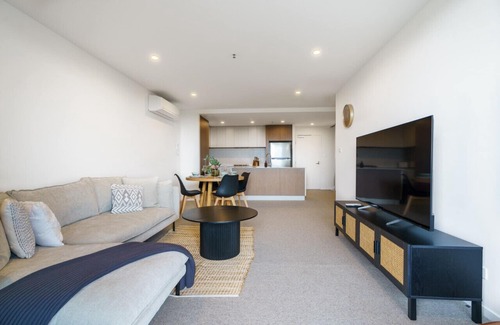 Phillip Apartment | Urban Apt in Phillip | 9mins to Canberra Hospital