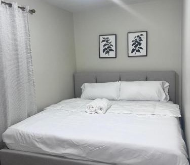 Jersey City Apartment | Urban beautiful home Jersey City 15 mins from NYC 15 mins from Newark airport
