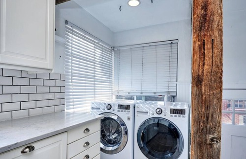 Speer House | Urban Bungalow 3 bedrooms King Bed-8 guests