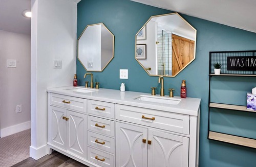 Speer House | Urban Bungalow 3 bedrooms King Bed-8 guests