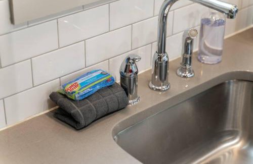 South Nashville Apartment | Urban-Chic Condo 1mi to New SC Stadium!
