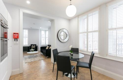 Chinatown Apartment | Urban Chic - Shaftesbury