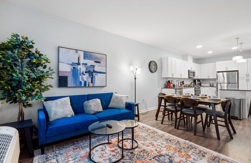 Greenville Condo | Urban Elegance: 20 Minutes to NYC with Luxe Amenities- Gym and Laundry In Unit