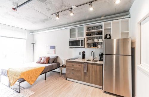 Gateway District Apartment | Urban Elegance Studio Oasis Prime Location