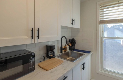 Southeast Calgary Apartment | Urban Escape in Ramsay By Calgary Stampede, Inglewood, Bow River