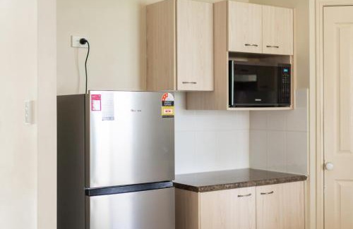 Rothwell House | Urban Escape Spacious Home in Rothwell Sleeps 8
