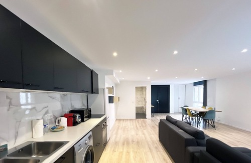 Amerique Apartment | Urban Flat 182 - Spacious 4 Bedroom Flat in Paris