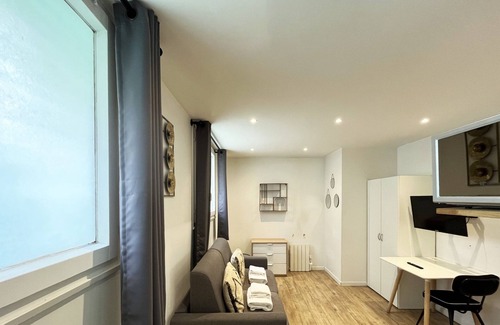 Amerique Apartment | Urban Flat 183 - Charming Studio in Paris