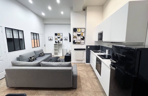 10th Arrondissement Apartment | Urban Flat 66 - Pretty 3 bedroom in Paris