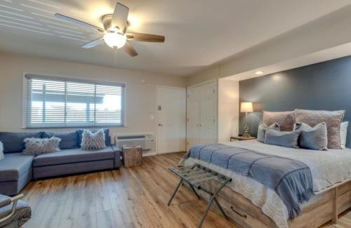 Melrose Apartment | Urban Hideaway Cozy Studio with Pool Access