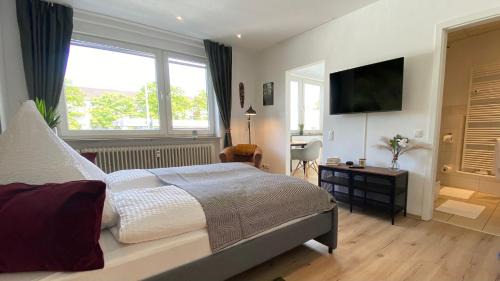 Nord-Holland Apartment | Urban Jungle Apartment in Kassel + Netflix