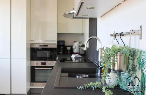 Albi Apartment | Urban Jungle Appart Terrasse Clim Parking