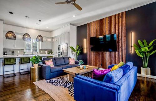 Montrose House | Urban Jungle Retreat in the HTX Skyline