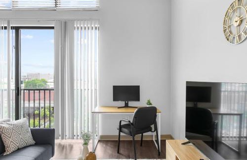 Five Points South Apartment | Urban King Loft Perfect for City Explorers