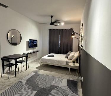 Kampung Ladang Tok Pelam Apartment | URBAN MONO STUDIO for 2Pax -9Min to PasarPayang-MayangMall-Drawbridge
