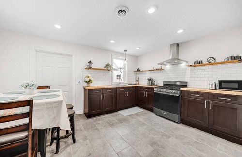 Buffalo House | Urban Nest 118 - Sleeps 6