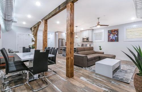 Faubourg Lafayette Apartment | Urban Oasis 4BD House close to FQ & City Hot Spots'