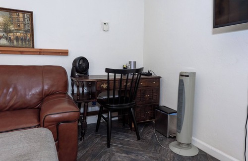 Corridor Condo | Urban Oasis, Cozy 1-bedroom condo with Large Kitchen in amazing San Diego