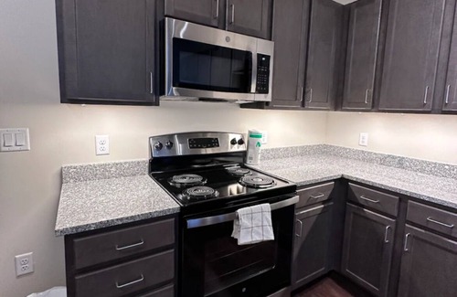 Medical District Apartment | Urban Oasis in Downtown Memphis